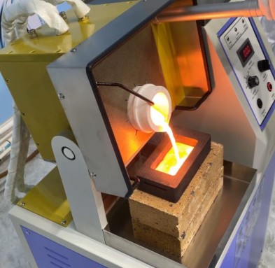 manual tilting metal melting furnace